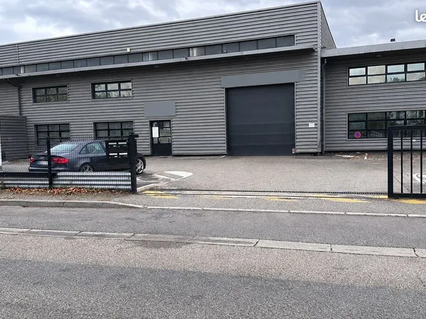 à louer - local professionnel / bureaux