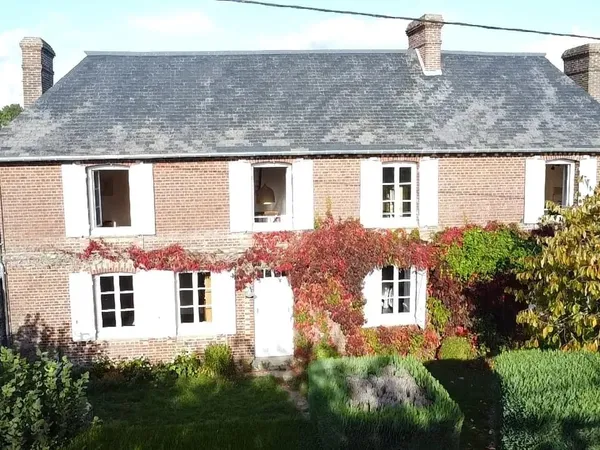 CHARMANTE MAISON DE CARACTÈRE