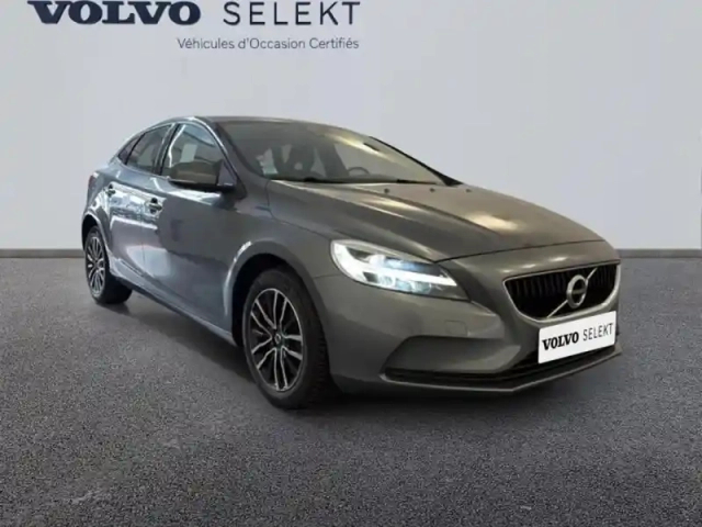 Volvo V40 t2 122ch momentum geartronic — photo 3