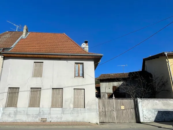 Maison 70€m² + dépendance à rénover - Cessieu
