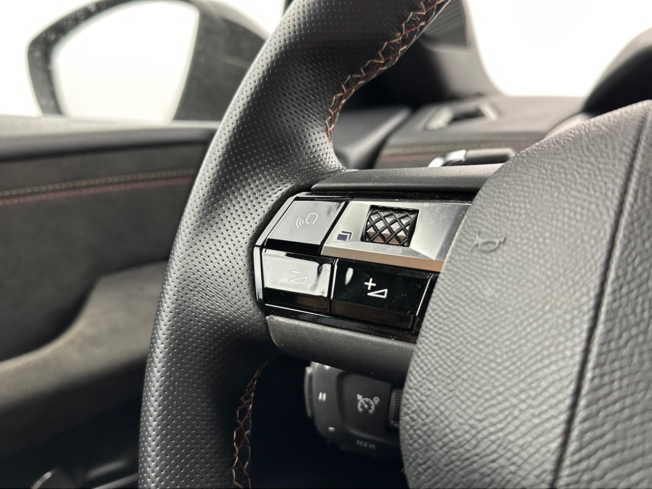Ds Ds 3 crossback puretech 130 eat8 performance line+ — photo 18