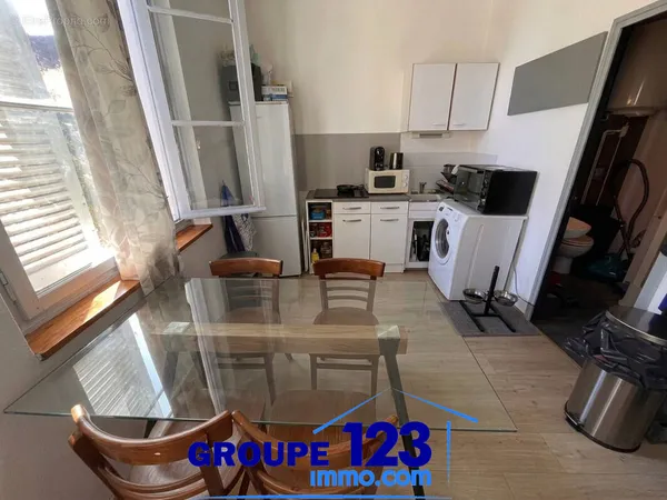 Appartement - 25,6 m2 - 1 pièce - Auxerre 89000 - Palais de Justice-Saint-Eusèbe-Pont