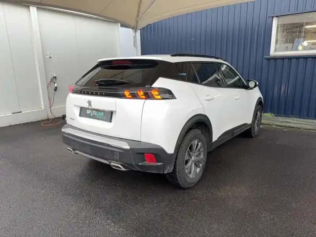 Peugeot 2008 puretech 130 s&amp;s eat8 — photo 5