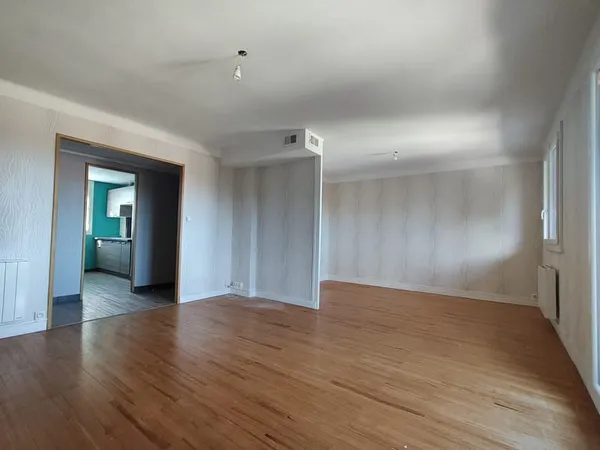 T3 lumineux de 72 m2 avec balcon, cave et climatisation