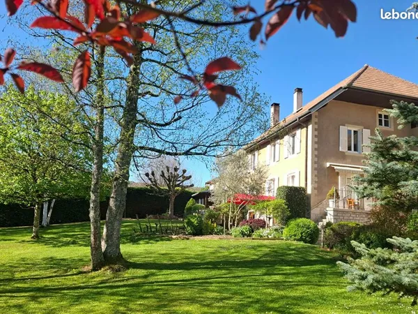Maison 6 pièces 375 m²