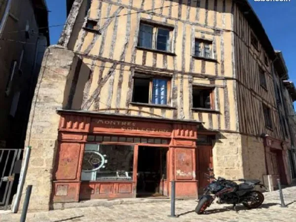Local commercial 32,90 m² - Rue piétonne - Limoges Cathédrale