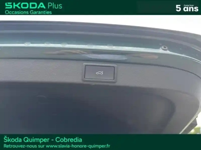 Skoda Octavia combi 2.0 tdi 150ch sportline dsg7 — photo 8