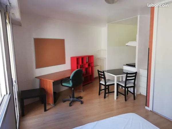 Studio lumineux pour étudiant(e) à 10 mn de l'IUT & de la fac Champollion