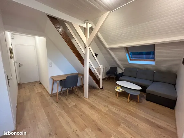 Bail mobilité d'un studio meublé indépendant dans grande maison à Elancourt village (78990)