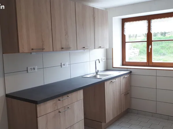 A louer maison F6 à la campagne avec garage, terrain et terrasse