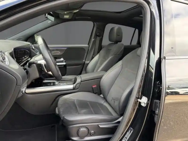Mercedes Gla 250 e hybrid eq amg line — photo 32