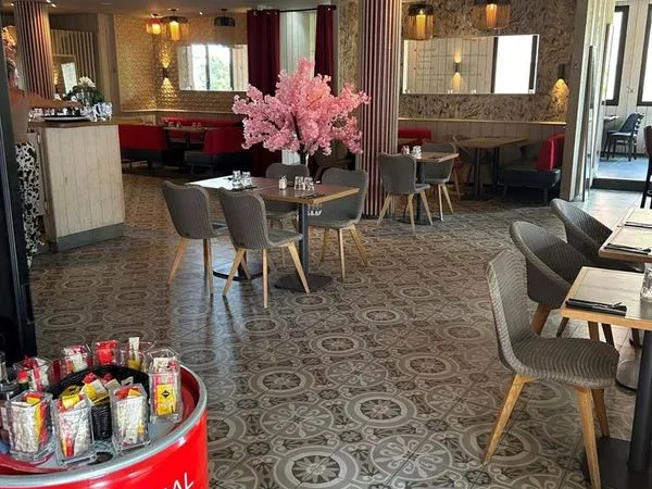 Boutique 450 m² CHATILLON