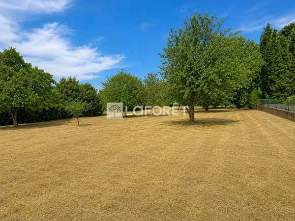 Terrain 1447 m²