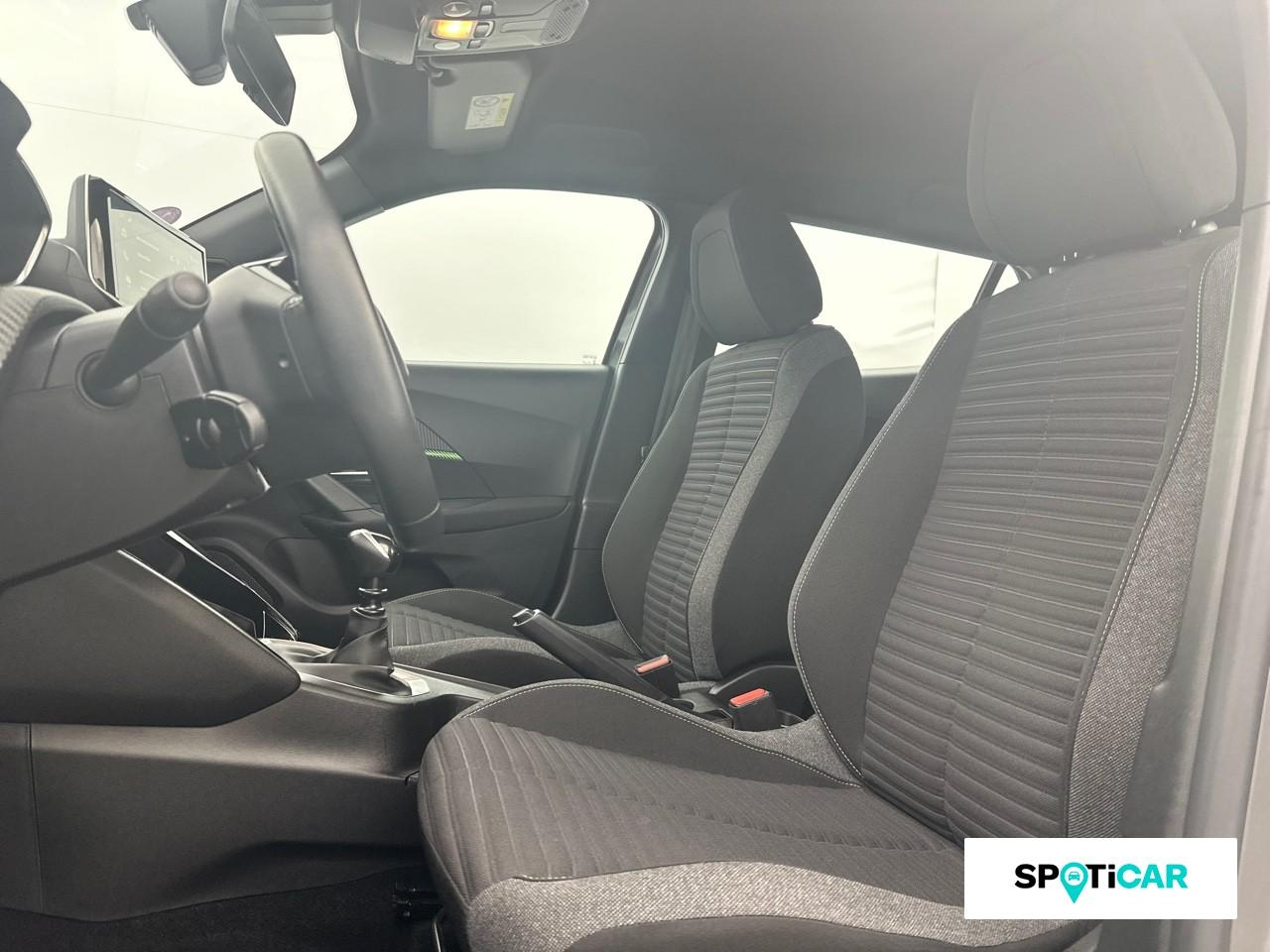 Peugeot 2008 1.2 puretech 100ch s&s active — photo 9