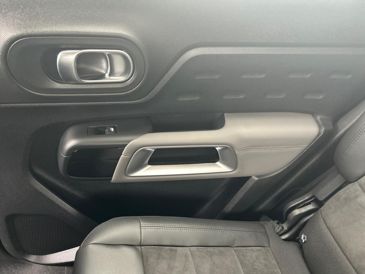 Citroën C5 Aircross hybrid 225ch shine pack e-eat8 — photo 24