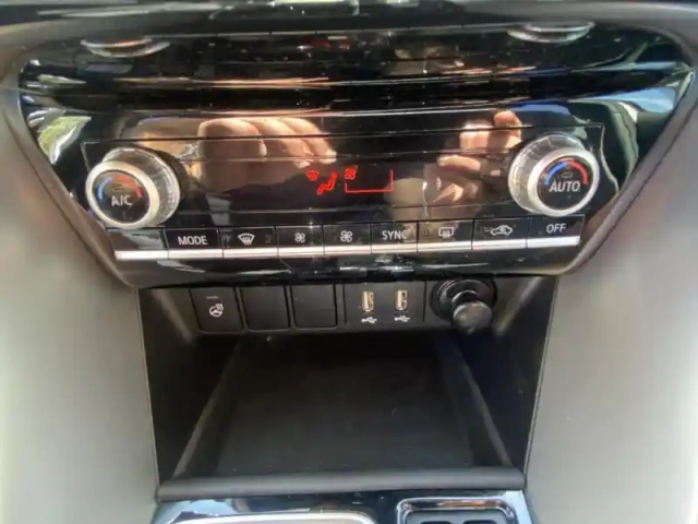 Mitsubishi Eclipse cross 2.4 mivec phev twin motor 4wd intense design — photo 11