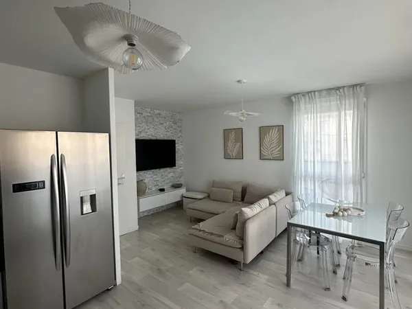 Beau 3 piéces de 64,5 m2 avec balcon de 18 m2 + Parking - Moiss