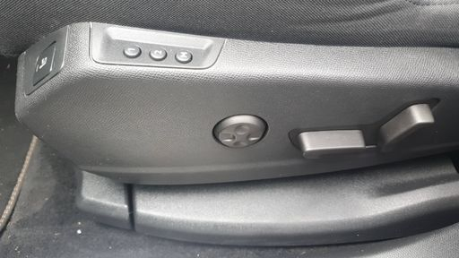 Peugeot 5008 2.0 BlueHdi 180 EAT8 - Gt Pack – 2022 – 126077 km – Diesel – Boîte Automatique — photo 10