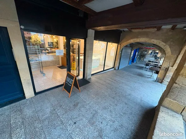 Local commercial 73 m²