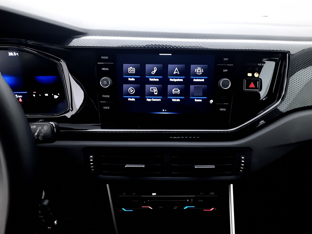 Volkswagen Polo — photo 13