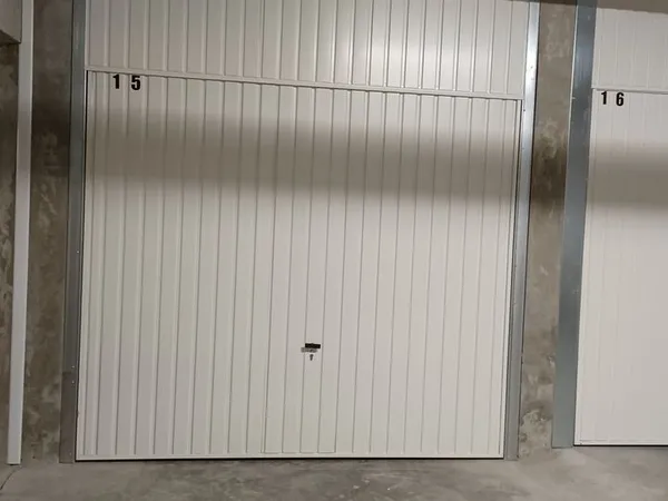 Location Garage Bron