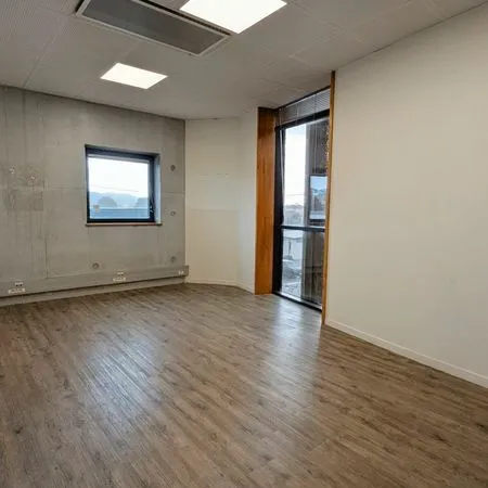 Bureau 20 m² à louer à Anglet, parking privé