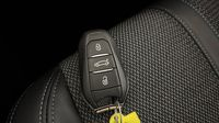 Peugeot 308 1.5 BlueHDi 130ch S&S Allure — photo 16