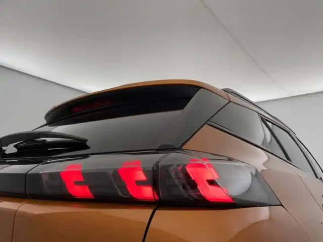 Peugeot 2008 puretech 100 s&amp;s bvm6 — photo 50