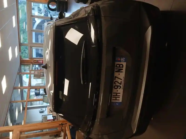 Peugeot 2008 hybrid 145 e-dcs6 — photo 2