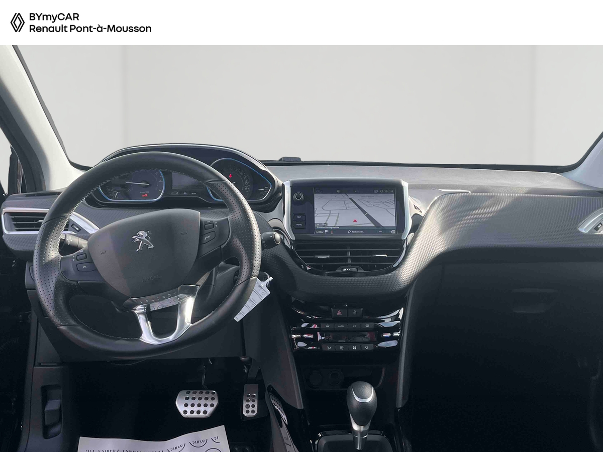 Peugeot 2008 PureTech 110ch S&amp;S EAT6 — photo 9