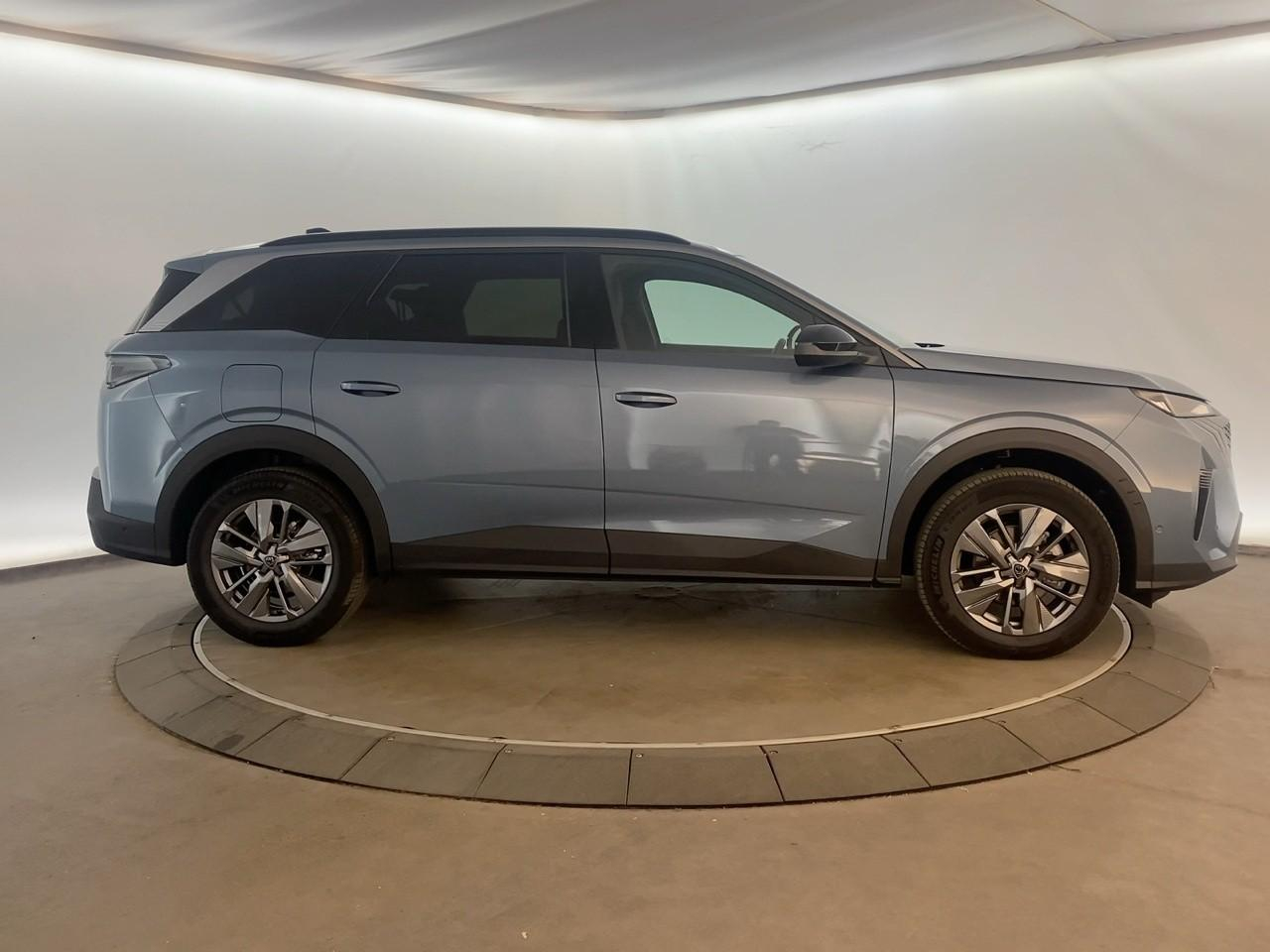 Peugeot 5008 hybrid 145 ch e-dcs6 allure — photo 4