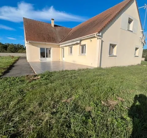 Pavillon au calme sur un hectare