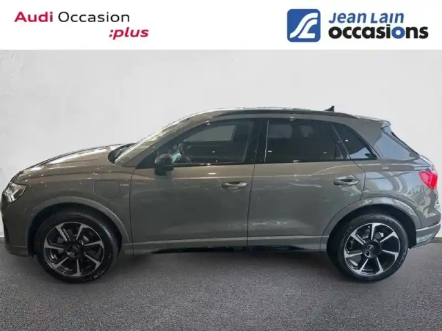 Audi Q3 45 tfsie 245 ch s tronic 6 — photo 8