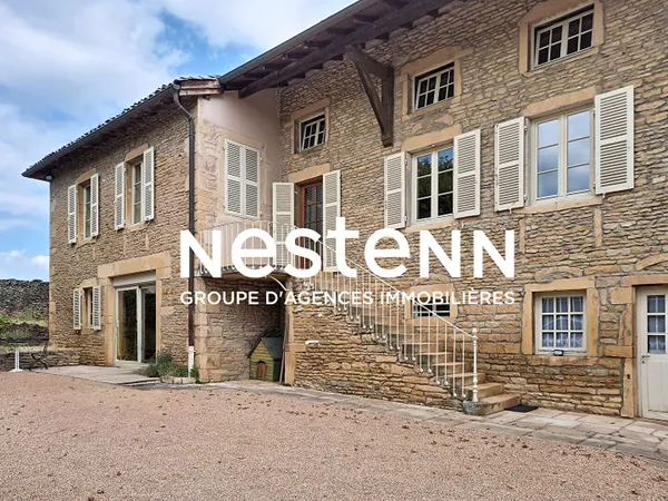 A Vendre: Maison de caractère en pierre - CHAINTRE (71570)