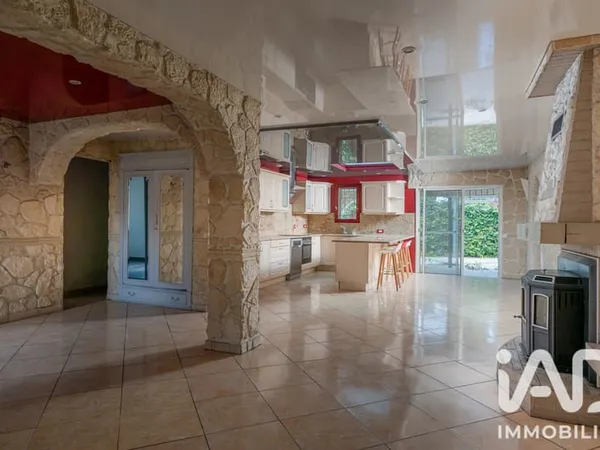 Maison 5 pièces 145 m²
