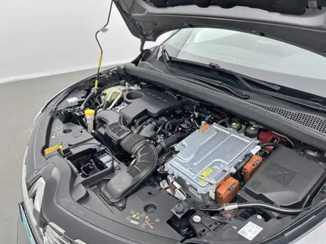 Renault Captur e-tech plug-in 160 - 21 — photo 40