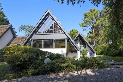 Villa 7 pièces 200 m²
