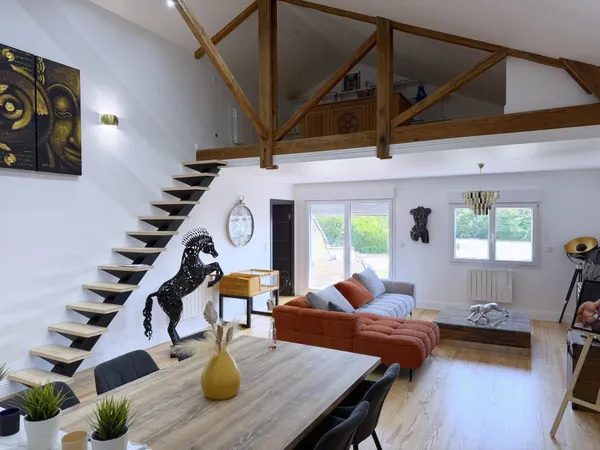 Loft de 152 m² avec pièce de vie de 70 m²