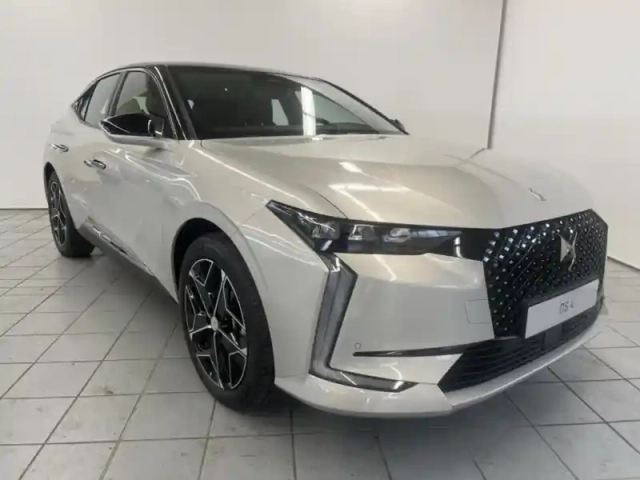 Ds Ds 4 plug-in hybrid 225ch ligne d or — photo 3