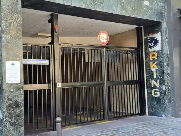 Parking 14 m²
