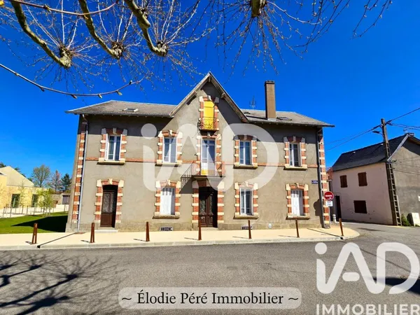 Maison 9 pièces 255 m²