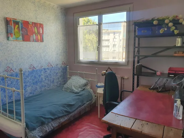 Loue chambre 12m² dans appartement