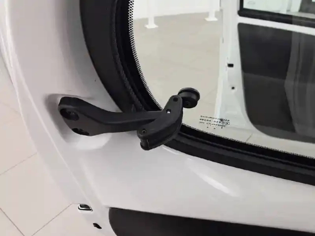 Citroën C1 vti 68 — photo 44