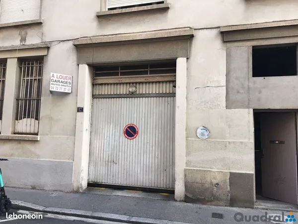Parking/box LYON