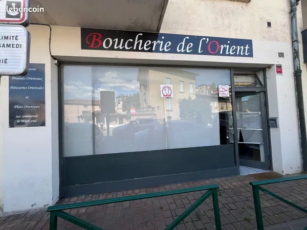 Commerce Location Sain-Bel 3p 90m² 600€