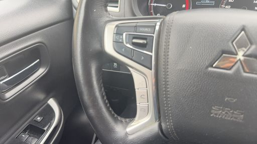 Mitsubishi L200 Club cab 2.2 DI-D 150 4WD - Intense – 2022 – 79119 km – Diesel – Boîte Manuelle — photo 10