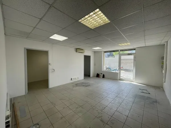 LOCAL A VENDRE PROCHE CENTRE VILLE ALES