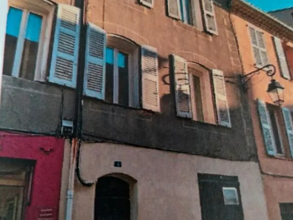 Immeuble 10 pièces 180 m²