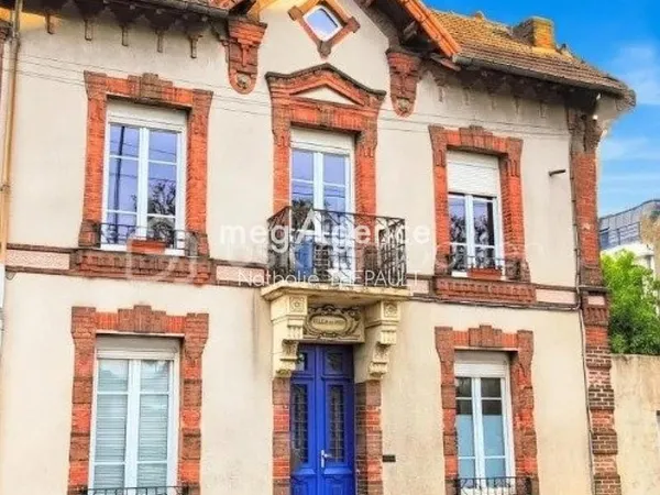 Mantes la jolie - Elégante demeure bourgeoise, charme et potentiel.