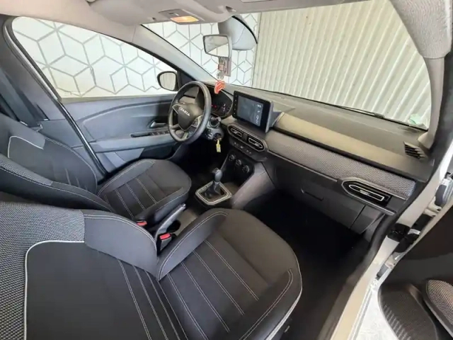 Dacia Sandero tce 90 cvt — photo 26